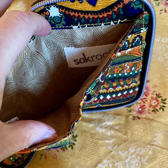 💥Sakroots Crossbody Wallet/Phone Case💥 NWOT - Picture 6 of 9